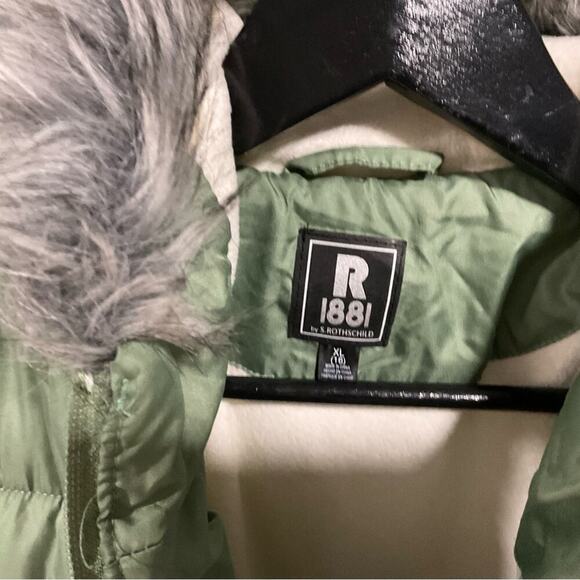 R 88 Rothschild Kids XL (16)  Coat Green Faux Fur Good - Picture 7 of 13